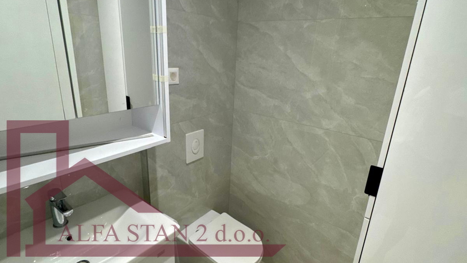 MAKARSKA, ERSTBEZUG, Zweizimmerwohnung zur Langzeitmiete 900€