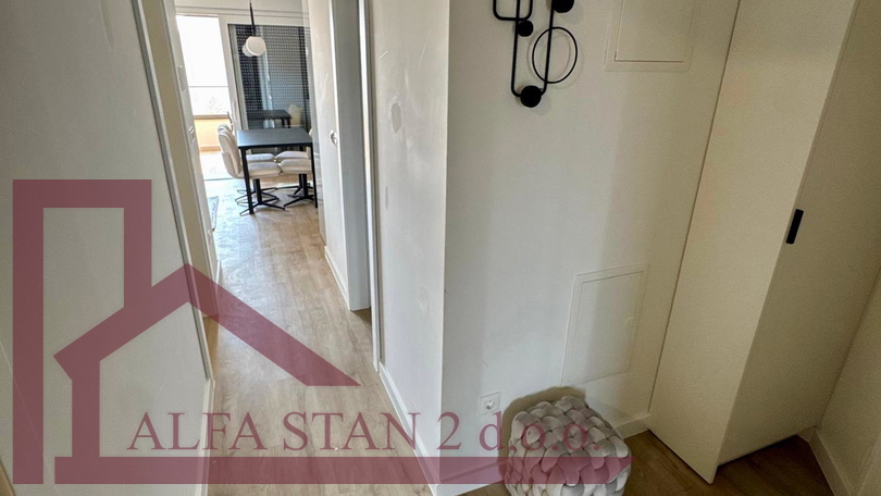 MAKARSKA&comma; PRVO USELJENJE&comma; dvosoban stan za dugoro&ccaron;ni najam 900&euro;