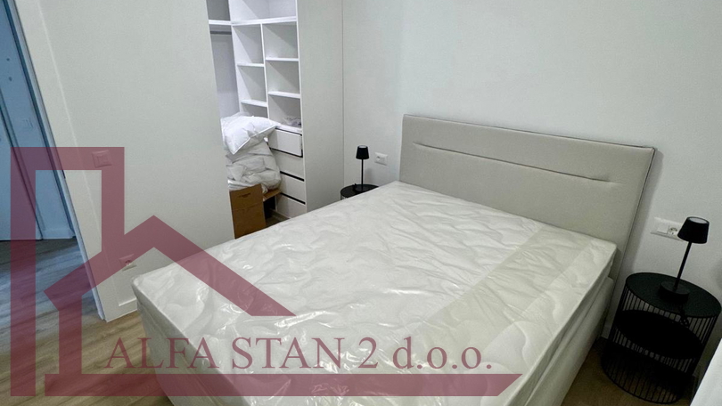 MAKARSKA&comma; PRVO USELJENJE&comma; dvosoban stan za dugoro&ccaron;ni najam 900&euro;