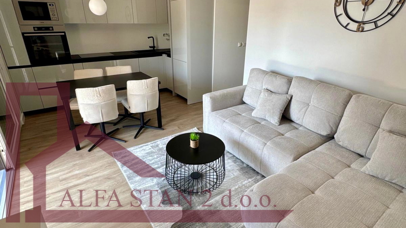 MAKARSKA&comma; PRVO USELJENJE&comma; dvosoban stan za dugoro&ccaron;ni najam 900&euro;