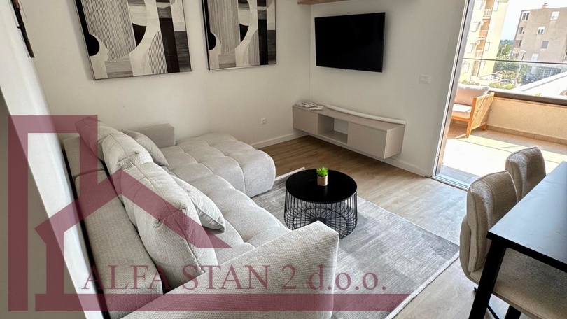 MAKARSKA&comma; PRVO USELJENJE&comma; dvosoban stan za dugoro&ccaron;ni najam 900&euro;
