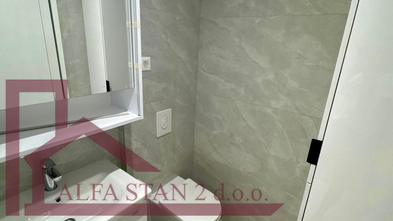 MAKARSKA&comma; PRVO USELJENJE&comma; dvosoban stan za dugoro&ccaron;ni najam 900&euro;