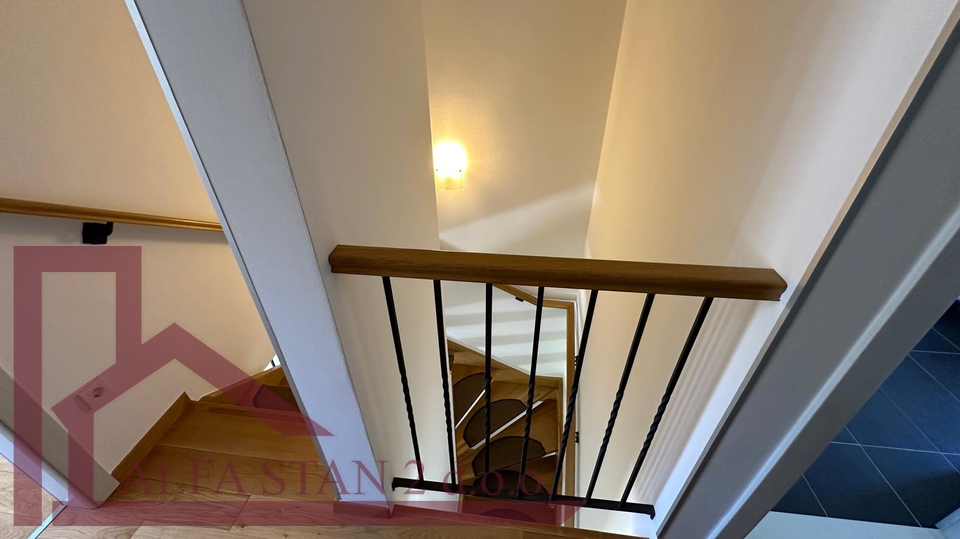 LONG-TERM RENTAL - PODSTRANA, STROŽANAC!!! Luxurious two-room apartment with a swimming pool