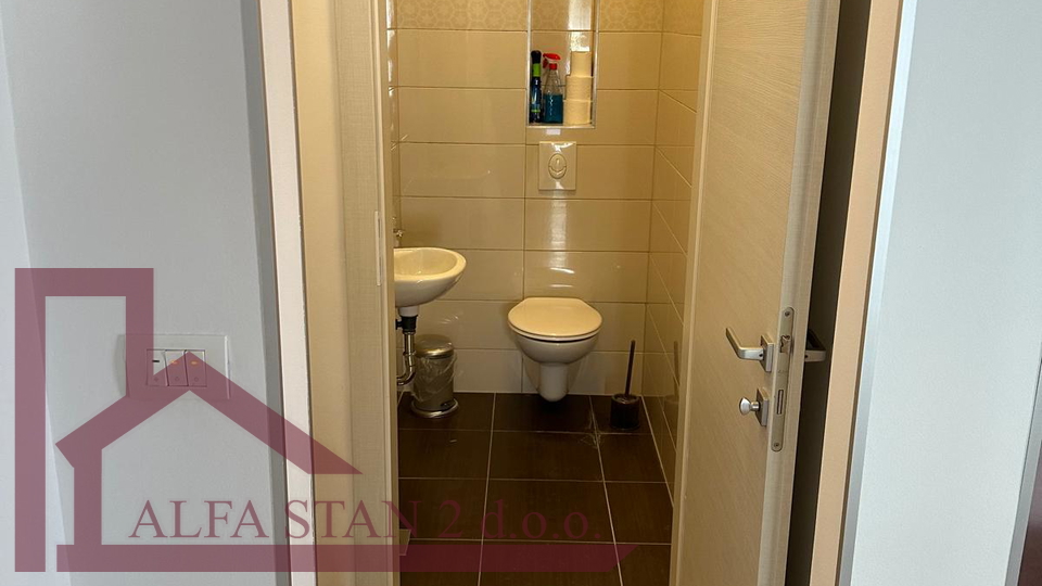 LONG-TERM RENTAL - PODSTRANA, STROŽANAC!!! Luxurious two-room apartment with a swimming pool
