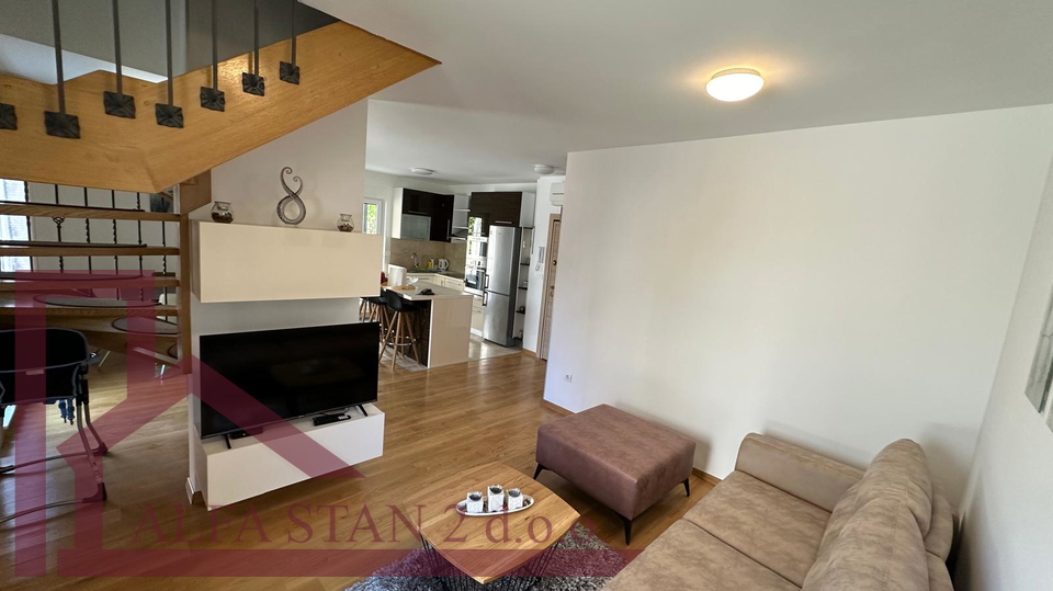 LONG-TERM RENTAL - PODSTRANA, STROŽANAC!!! Luxurious two-room apartment with a swimming pool