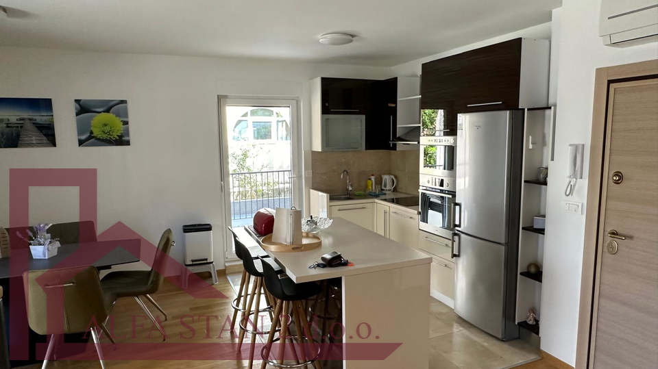 LONG-TERM RENTAL - PODSTRANA, STROŽANAC!!! Luxurious two-room apartment with a swimming pool