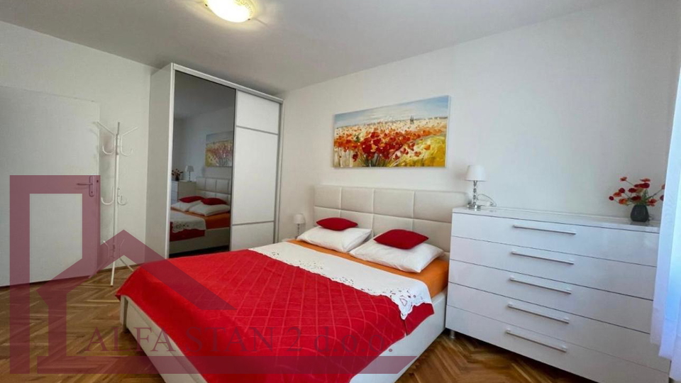 Appartamento, 140 m2, Affitto, Stobreč