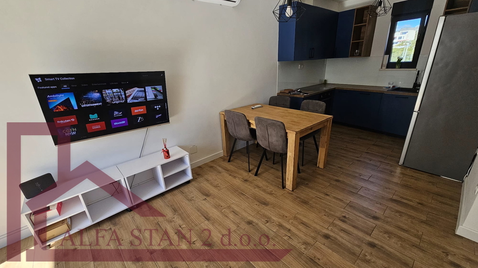 Podstrana, Strožanac, Prekrasan novoizgrađeni dvosobni stan za dugoročni najam