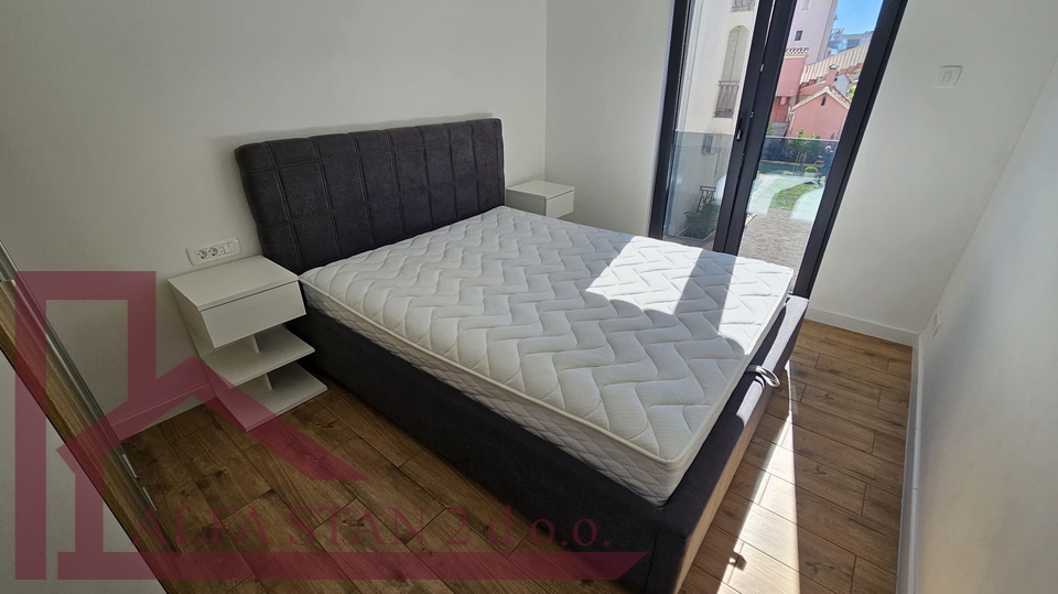 Podstrana, Strožanac, Prekrasan novoizgrađeni dvosobni stan za dugoročni najam