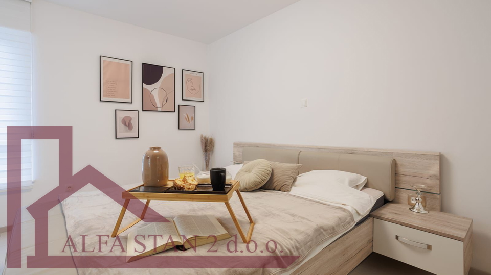 Appartamento, 101 m2, Affitto, Podstrana - Strožanac