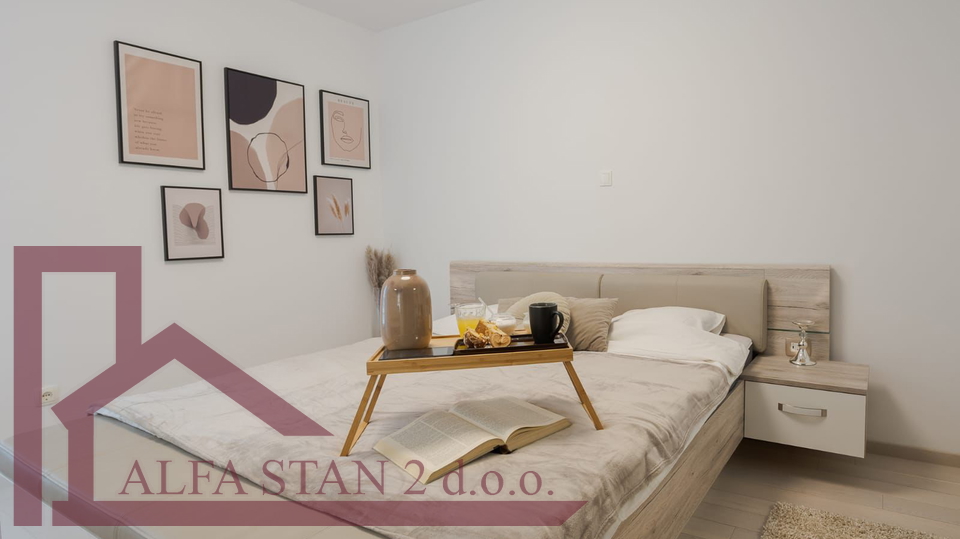 Appartamento, 101 m2, Affitto, Podstrana - Strožanac