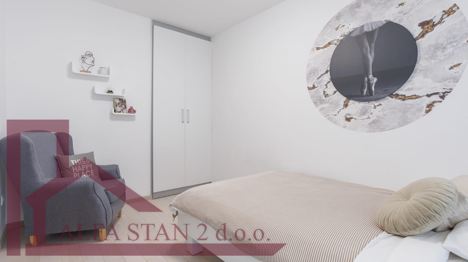 Appartamento, 101 m2, Affitto, Podstrana - Strožanac