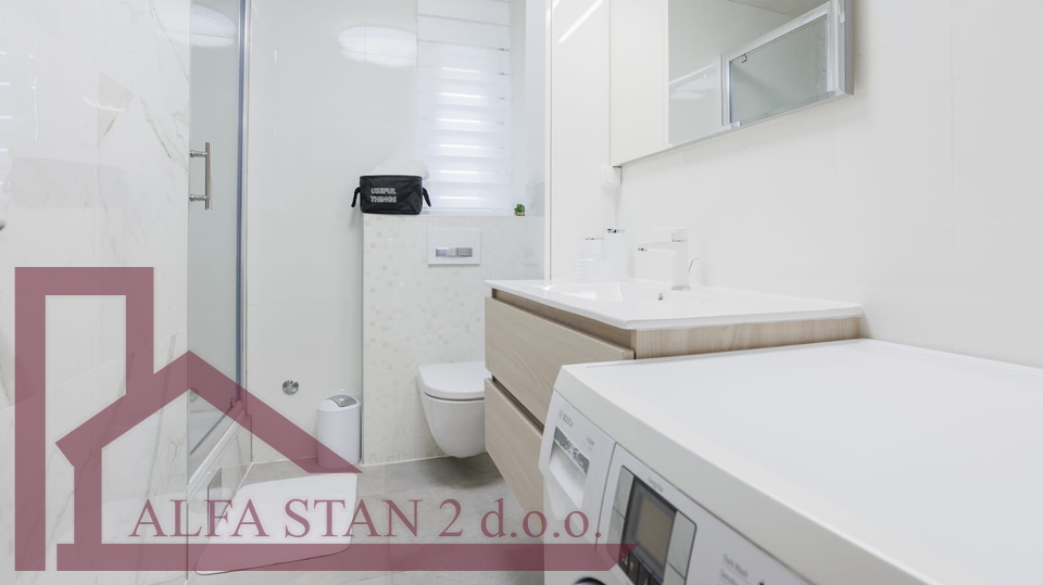 Appartamento, 101 m2, Affitto, Podstrana - Strožanac