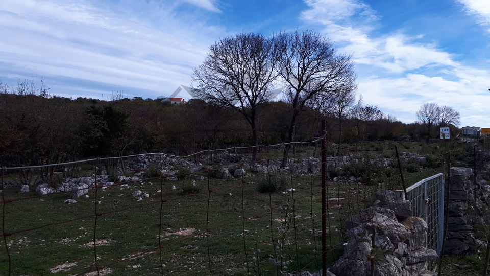 POLJOPRIVREDNO ZEMLJIŠTE – Gornji Humac