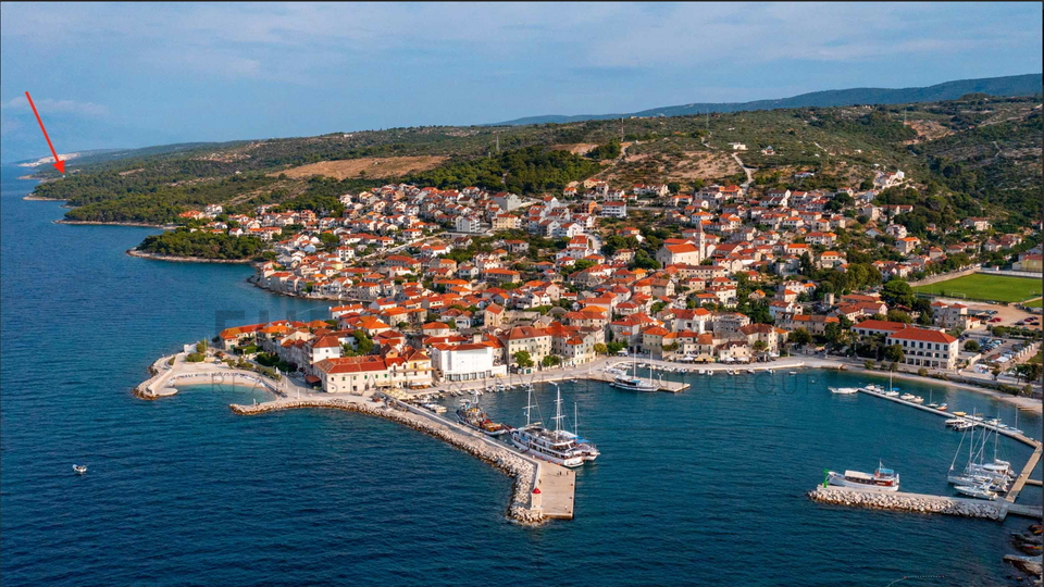 Postira , Vela Lozna - Posredujemo u prodaji poljoprivrednog zemljišta