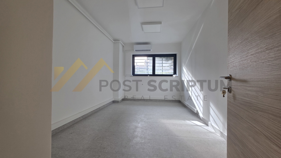 GRAD&comma; POSLOVNO-UREDSKI PROSTOR od 55m2