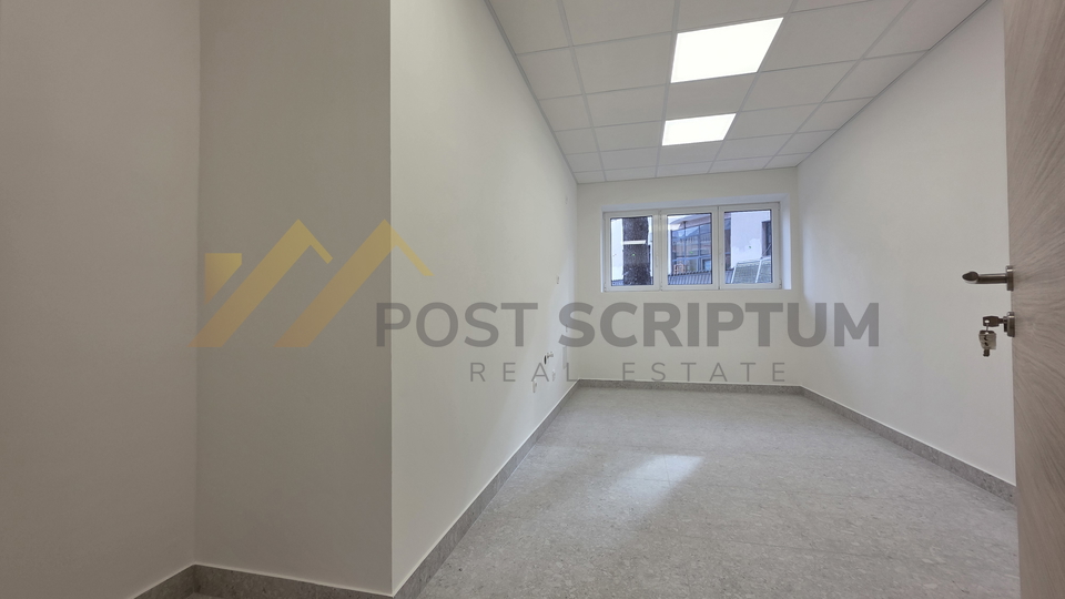 GRAD&comma; POSLOVNO-UREDSKI PROSTOR od 28&comma;50m2
