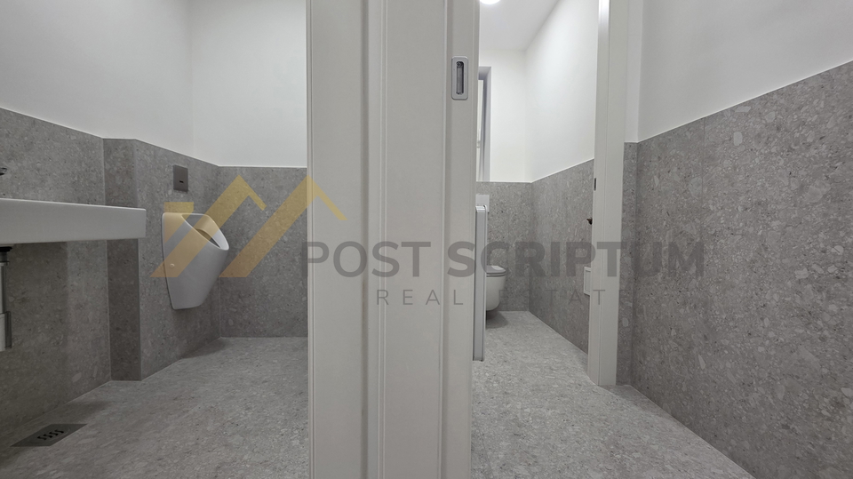GRAD&comma; POSLOVNO-UREDSKI PROSTOR od 32m2