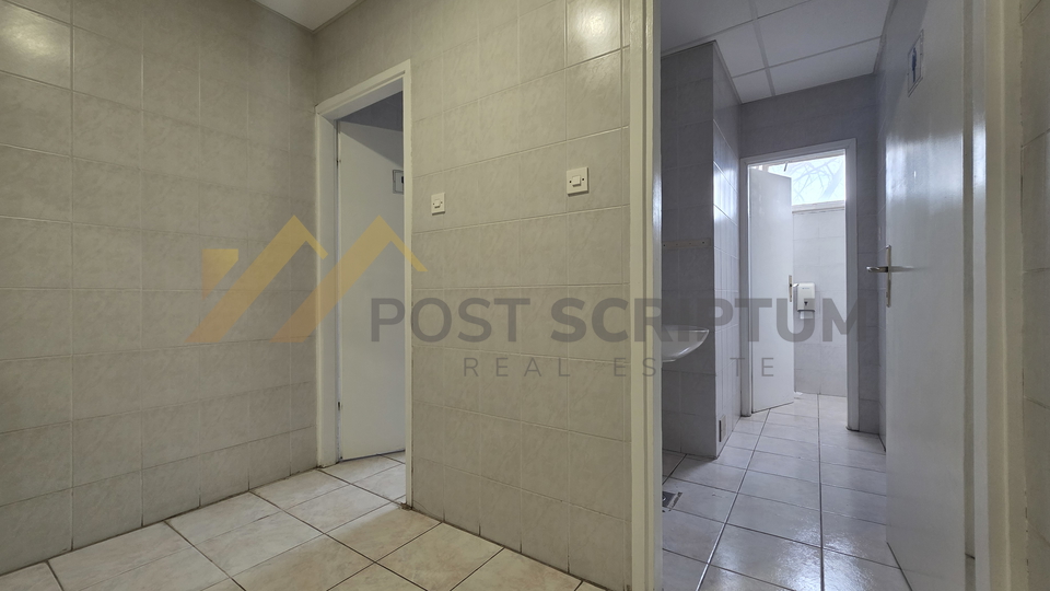 PLOKITE&comma; UREDSKI PROSTOR&comma; HOTEL DUJAM