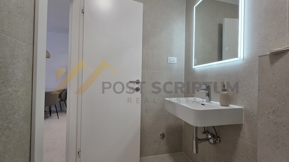 SIROBUJA&comma; ONE BEDROOM&comma; PARKING&comma; FIRST MOVE IN&comma; LONG TERM