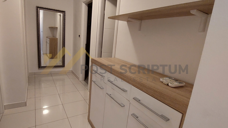ZENTA, THREE BEDROOM APARTMENT BY THE SEA, LONG-TERM RENT