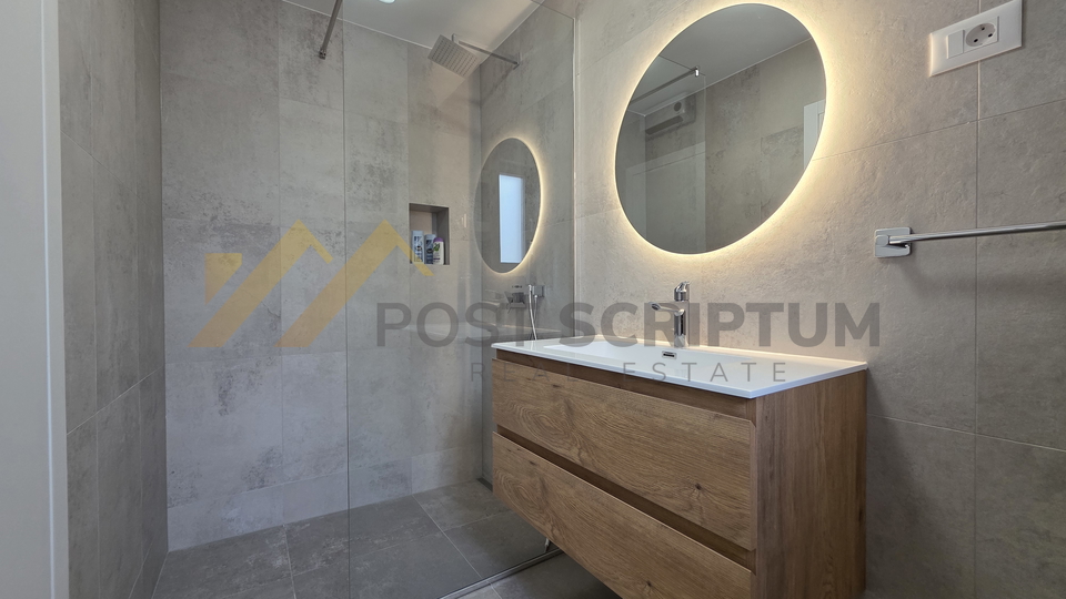 Apartment, 98 m2, For Rent, Makarska