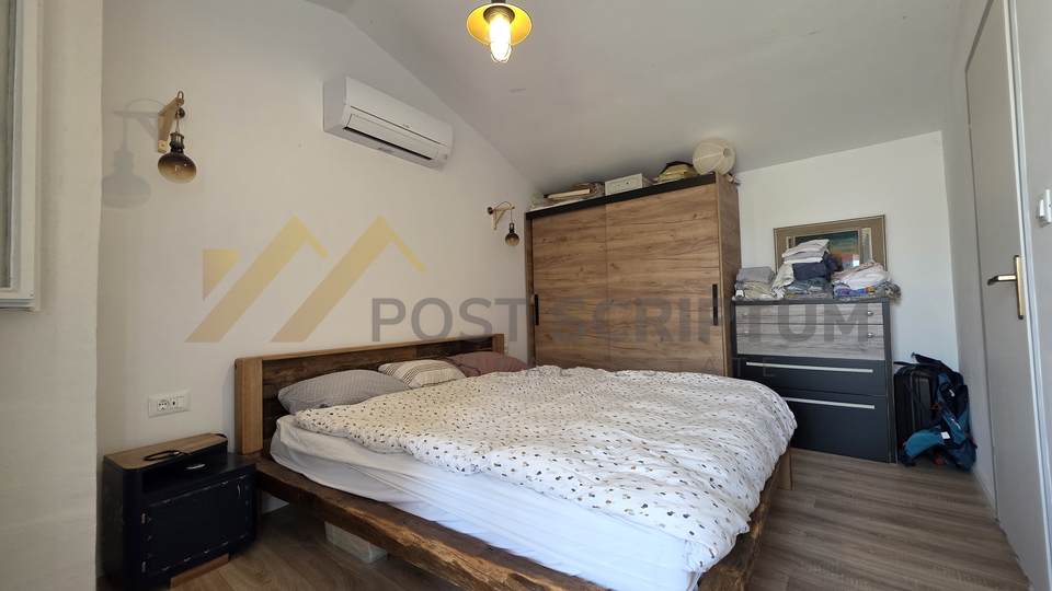 PRIVOR&comma; VIKEND KU&Cacute;A NA KAT S KONOBOM i VRTOM