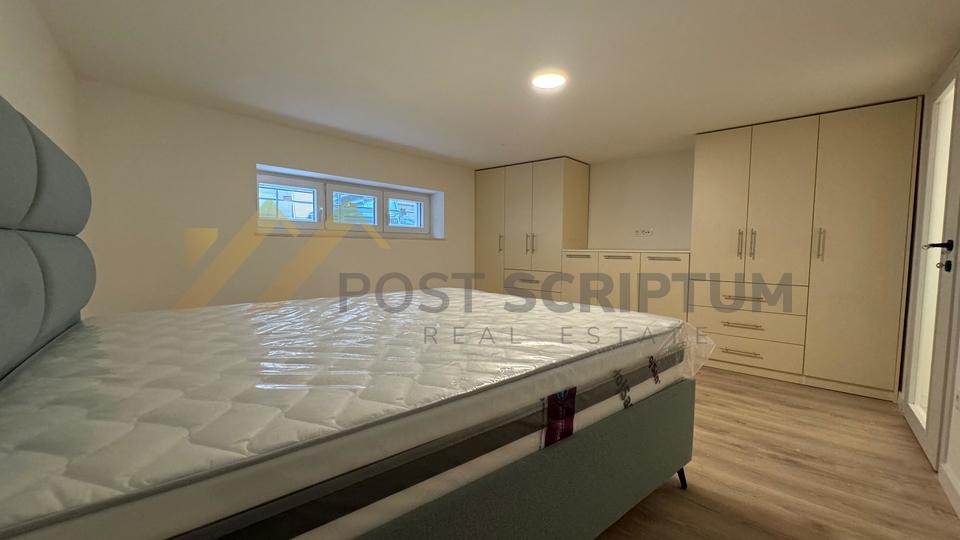 SPINUT&comma; RENOVIRAN JEDNOSOBAN&comma; DUGORO&Ccaron;AN NAJAM&comma; PRVO USELJENJE