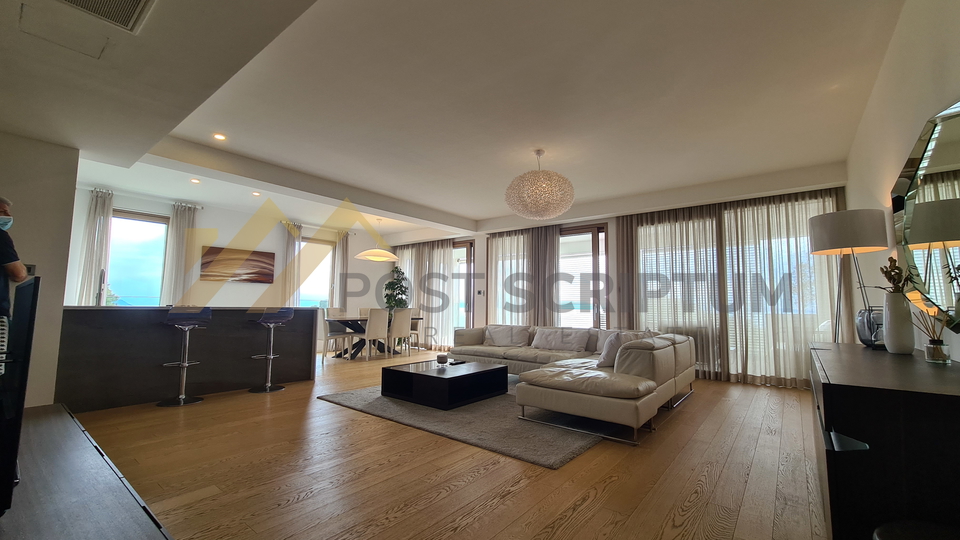 BEL ETAGE, LUXURY THREE BEDROOM APARTMENT