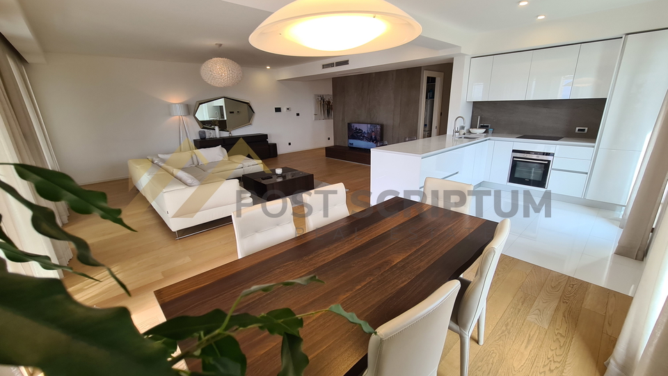 BEL ETAGE, LUXURY THREE BEDROOM APARTMENT