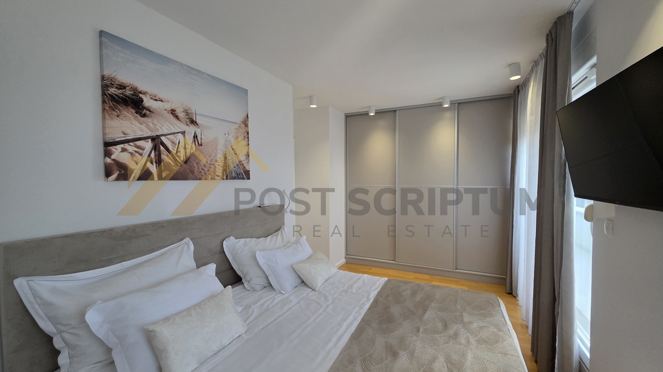 PODSTRANA&comma; PREKRASAN&comma; DVOSOBAN&comma; DUGOROCNO&comma; PARKING