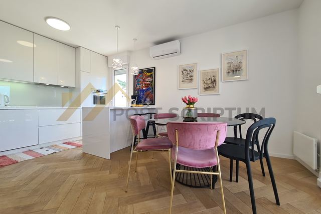 EXCELLENT TWO BEDROOM WITH SEA VIEW, AVAILABLE FOR THE LONG TERM