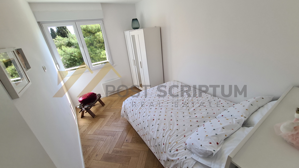 EXCELLENT TWO BEDROOM WITH SEA VIEW, AVAILABLE FOR THE LONG TERM