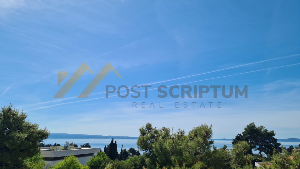 EXCELLENT TWO BEDROOM WITH SEA VIEW, AVAILABLE FOR THE LONG TERM