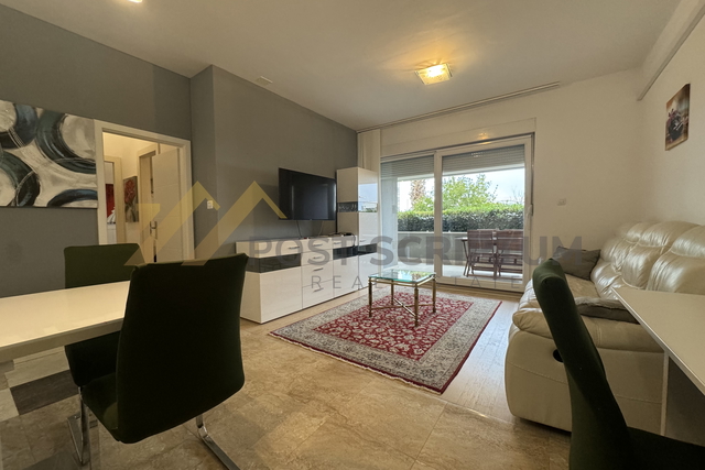 ŽNJAN, KOMFORAN DVOSOBAN, DUGOROČNO, PARKING