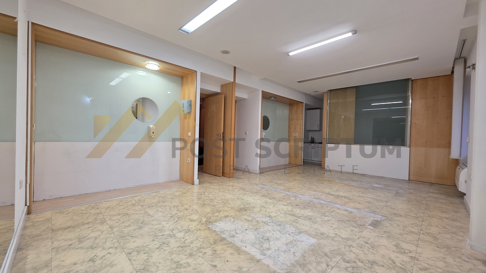 ZVONIMIROVA&comma; POSLOVNI PROSTOR&comma; 80M2&comma; 1&period;KAT