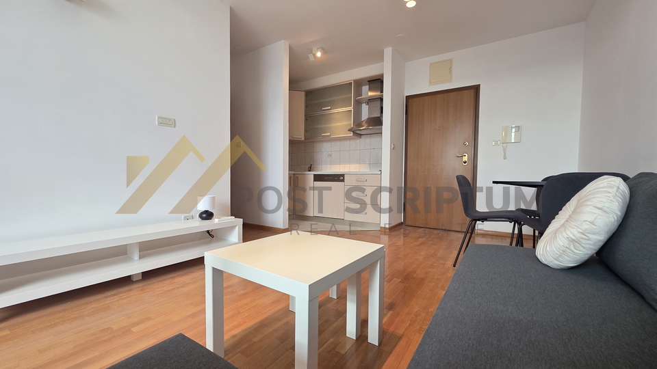 &Zcaron;NJAN&comma; JEDNOSOBAN S POGLEDOM NA MORE&comma; DUGORO&Ccaron;NO