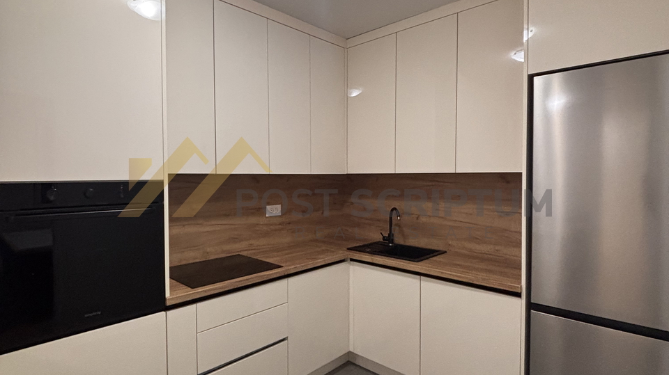 ŽNJAN, DVOSOBAN, PARKING MJESTO U GARAŽI OBJEKTA, PRVO USELJENJE