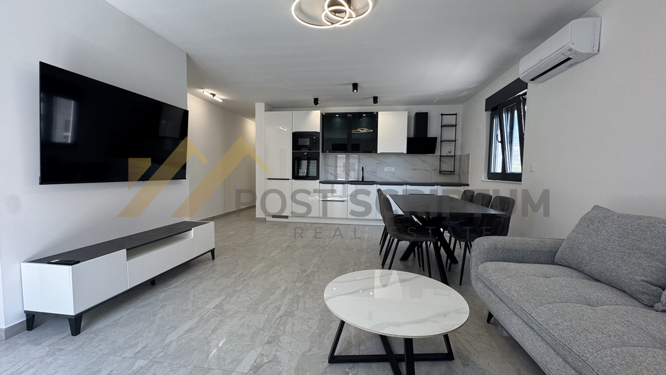 KA&Scaron;TEL &Scaron;TAFILI&Cacute; &ndash; PRVO USELJENJE&comma; DVOSOBAN STAN&comma; VRT&comma; PARKING