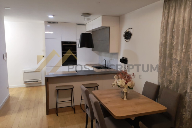 SUĆIDAR, PRVO USELJENJE, PARKING, DUGOROČAN NAJAM