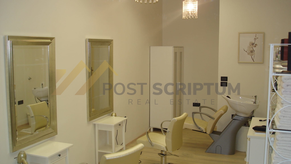 FREGATA, POSLOVNI PROSTOR, PRIZEMLJE, 18.50m2