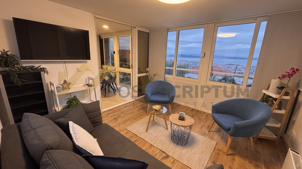 KA&Scaron;TEL STARI&comma; KU&Cacute;A S OKU&Cacute;NICOM OD 700M2&comma; VANJSKI PARKING