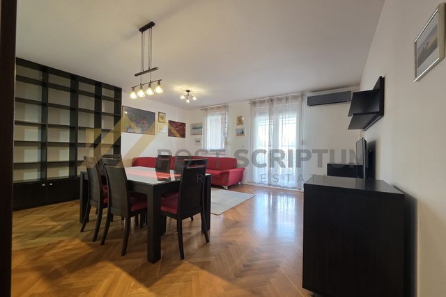 BRODARICA, KOMFORAN TROSOBAN S PARKINGOM, DUGOROČNO