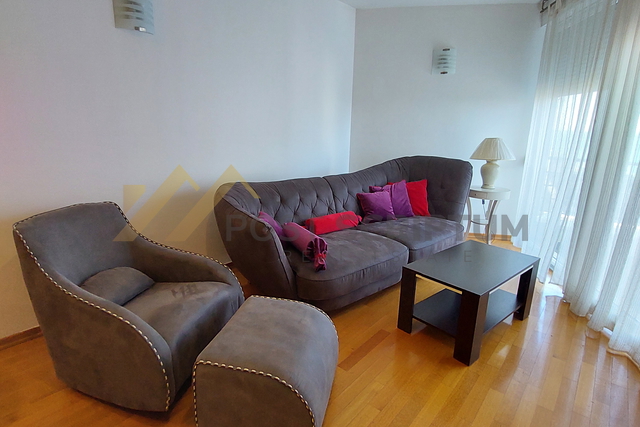 ZENTA, THREE BEDROOM APARTMENT BY THE SEA, LONG-TERM RENT