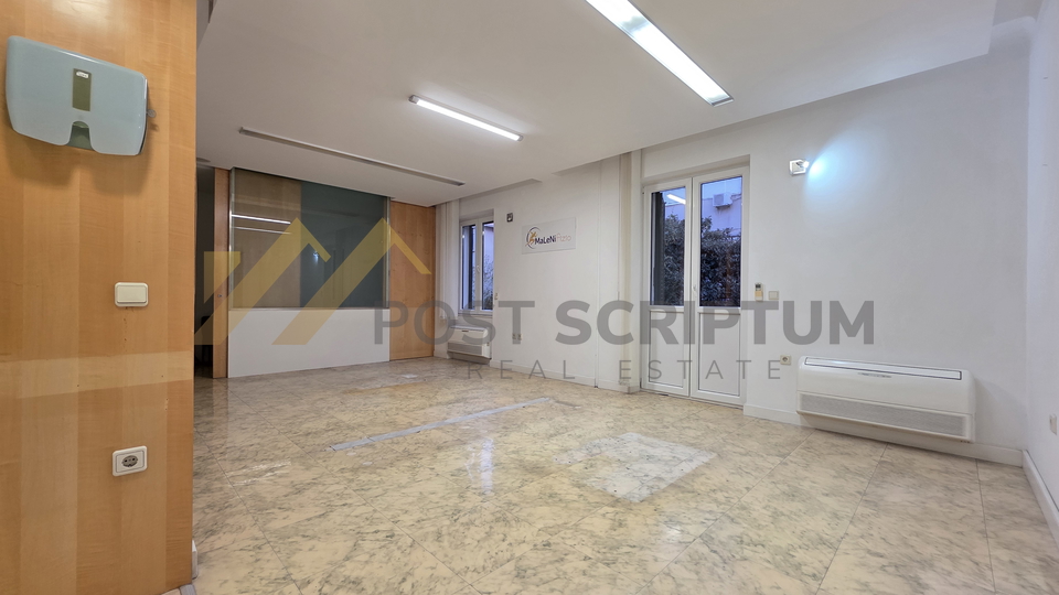 ZVONIMIROVA&comma; POSLOVNI PROSTOR&comma; 80M2&comma; 1&period;KAT