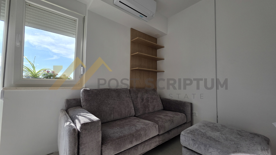 POGLED NA MORE, DUGOROČNO, MODERAN JEDNOSOBAN