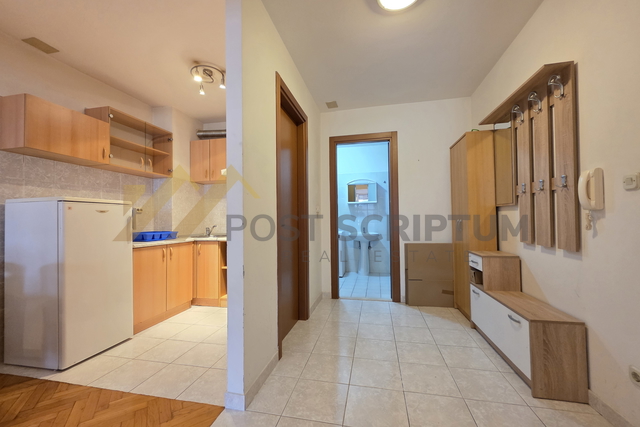 PAZDIGRAD, KOMFORAN JEDNOSOBAN, DUGOROČNO