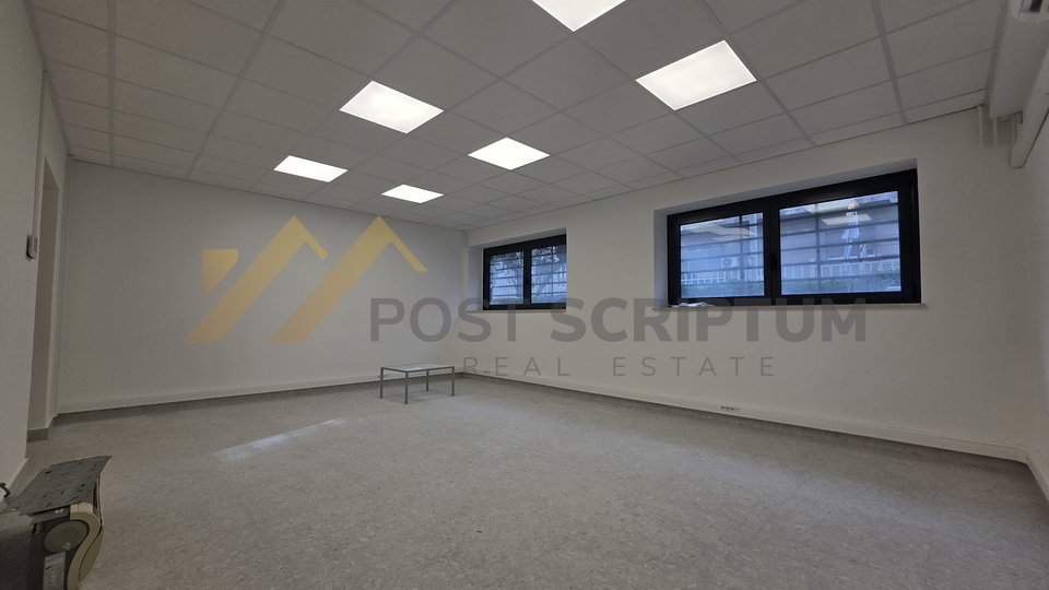GRAD&comma; POSLOVNO-UREDSKI PROSTOR od 85m2