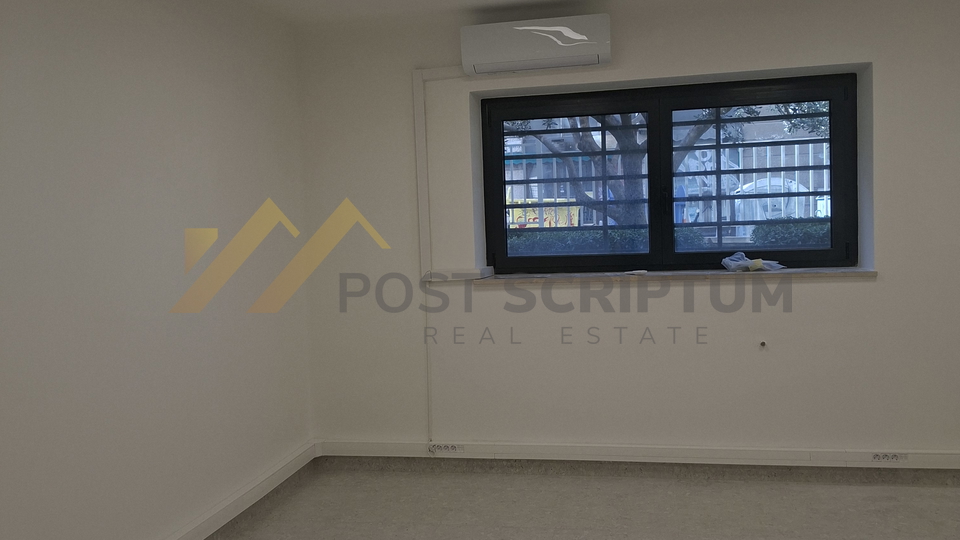 GRAD&comma; POSLOVNO-UREDSKI PROSTOR&comma; ZGRADA LAV&Ccaron;EVI&Cacute;