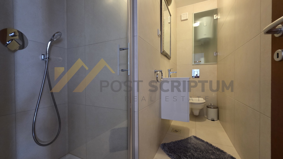 FIRULE&comma; BEAUTIFUL COMFORTABLE TWO BEDROOM APARTMENT